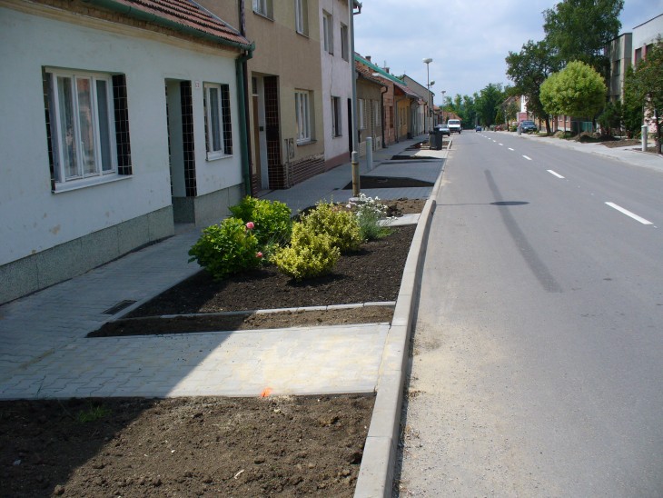 Road no. III/4179 in Blažovice