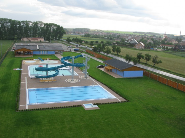 Summer swimming pool in Žabčice