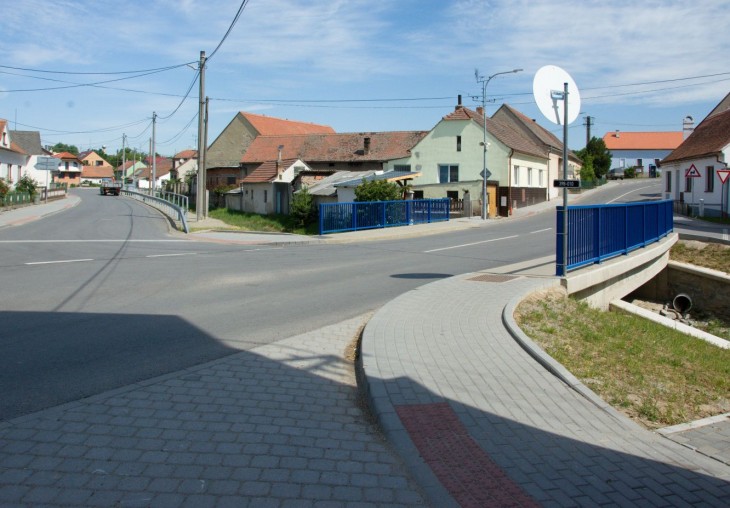 Road no. II/398 in Mikulovice