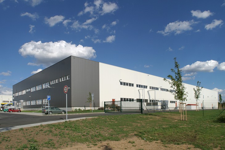 Industrial and stock hall no. 12 in Prague - Rudná