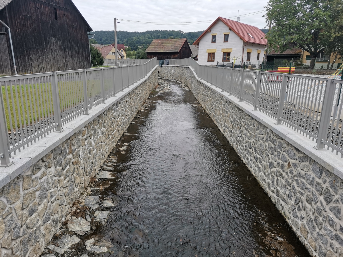 Andělice watercourse, Pocinovice, reconstruction and modifications