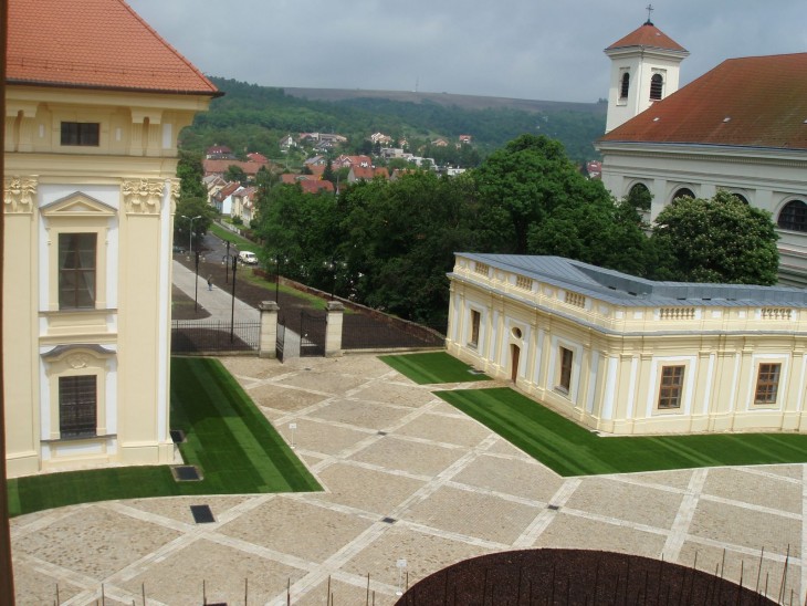 Access road and car park to the castle in Slavkov u Brna